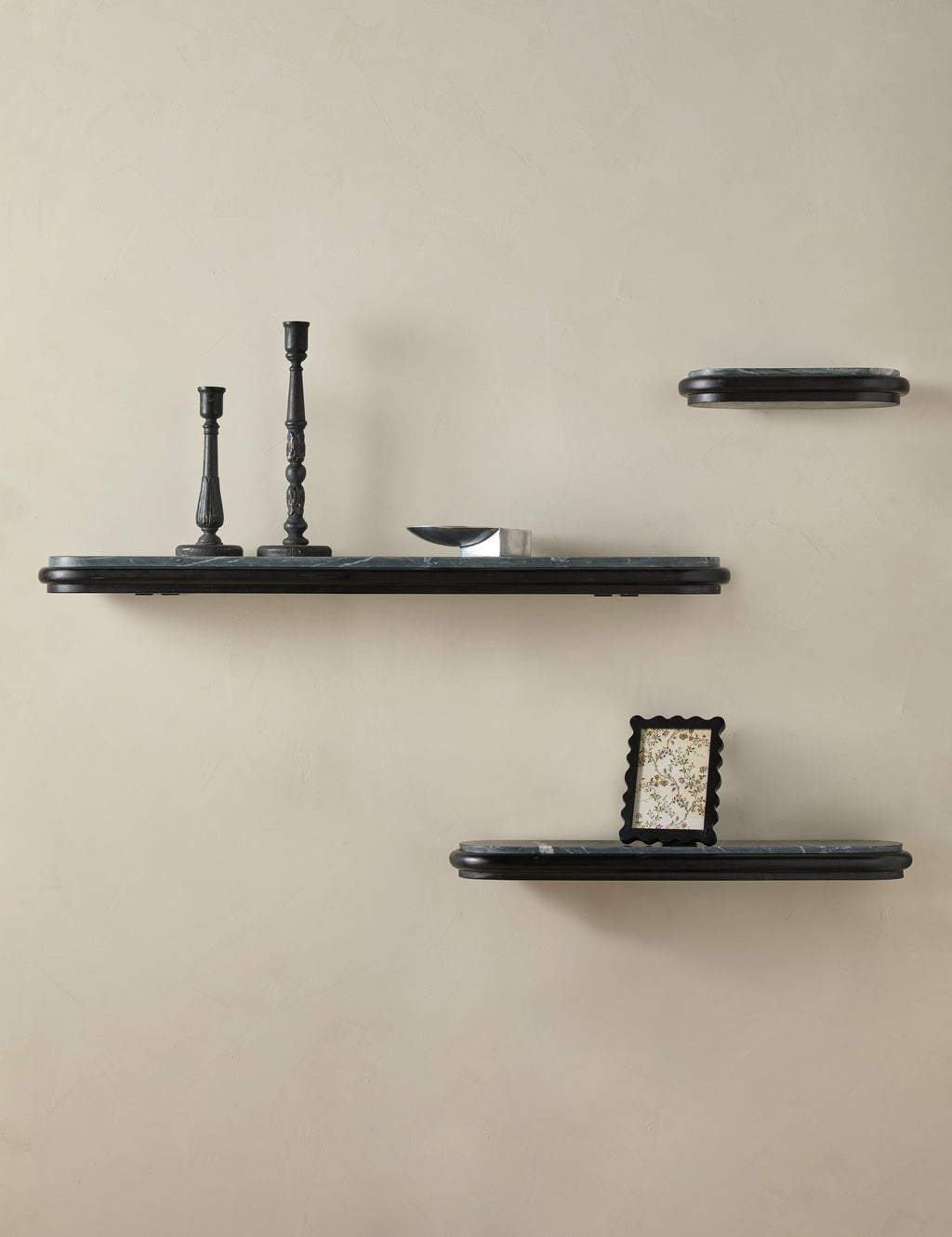 Gretchen Shelf Position 1