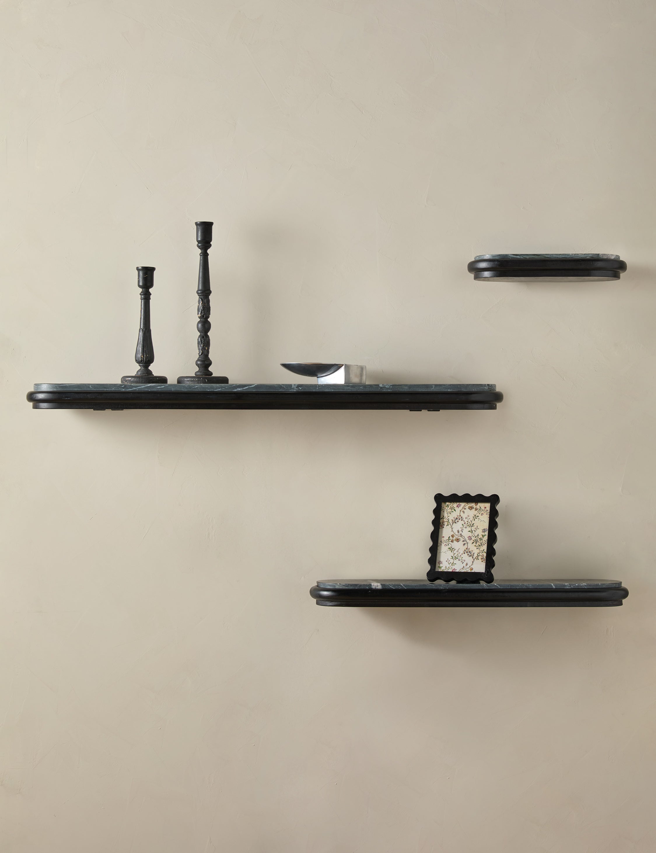 Gretchen Shelf Position 1