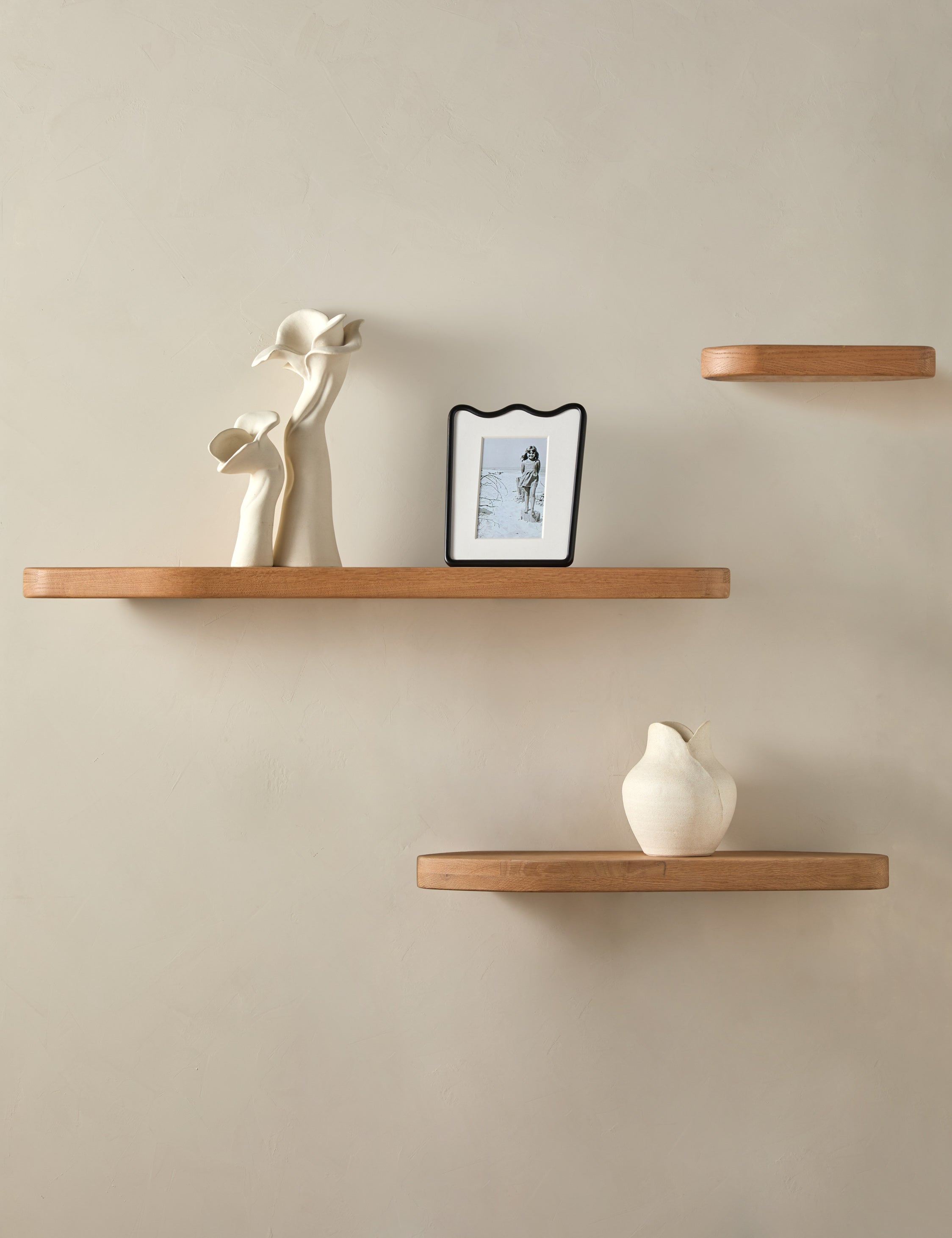 Nomi Shelf Position 19